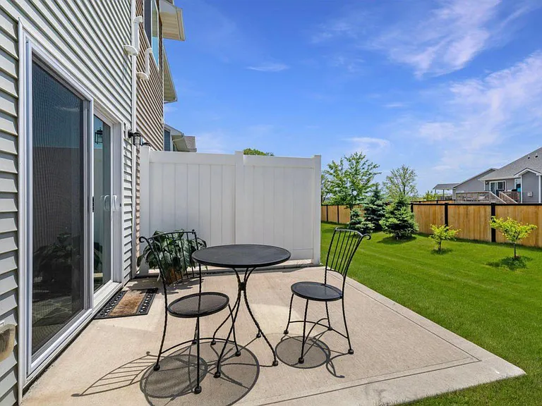 223 Pin Oak Ct — Photo 17
