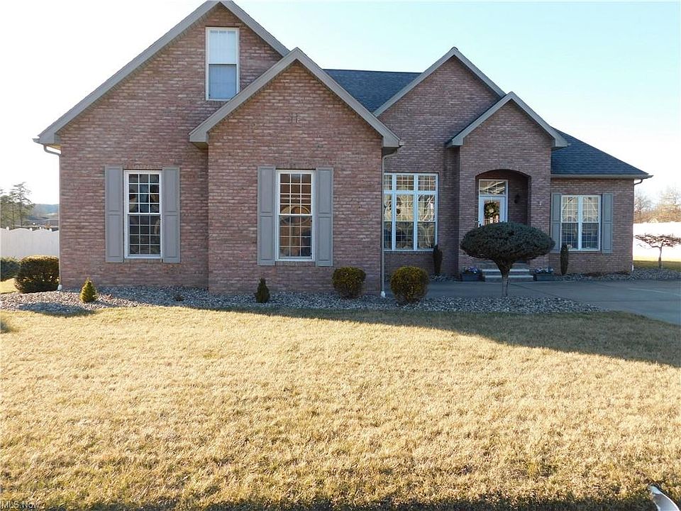1st image of 219 Plantation Dr