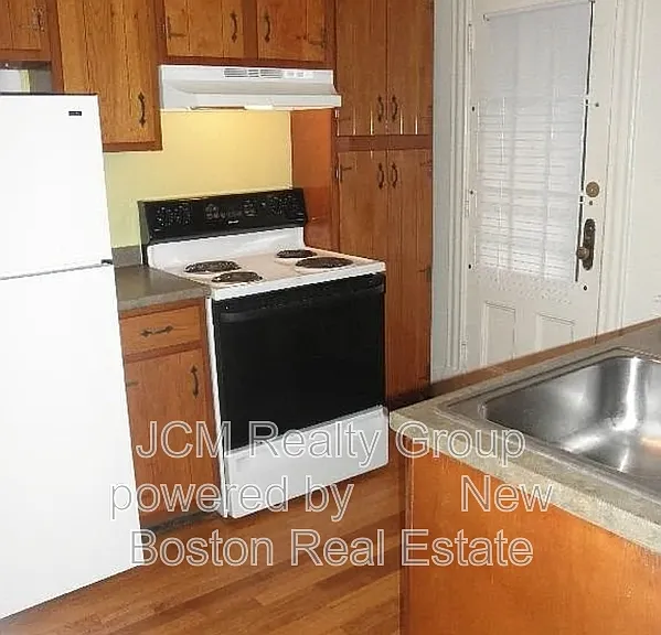 203 Lewis St #2 — Photo 1
