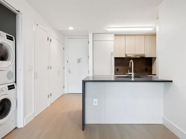 10 East 29th Street image 1 of 31