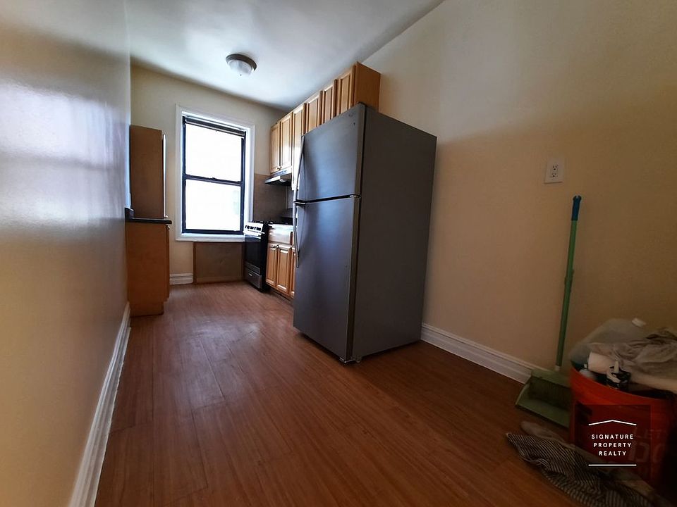 1st image of 1720 E 18th St #2