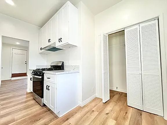 3rd image of 1030-1032 Fairfax Ave #1034