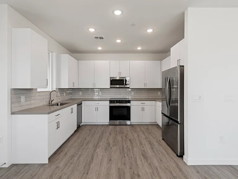 Agave Townhomes — Photo 93