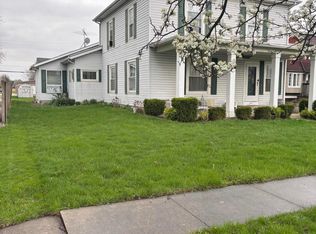 219 W Maple St, Deshler, OH