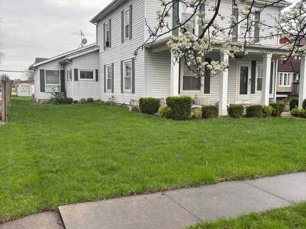 219 W Maple St, Deshler, OH 43516