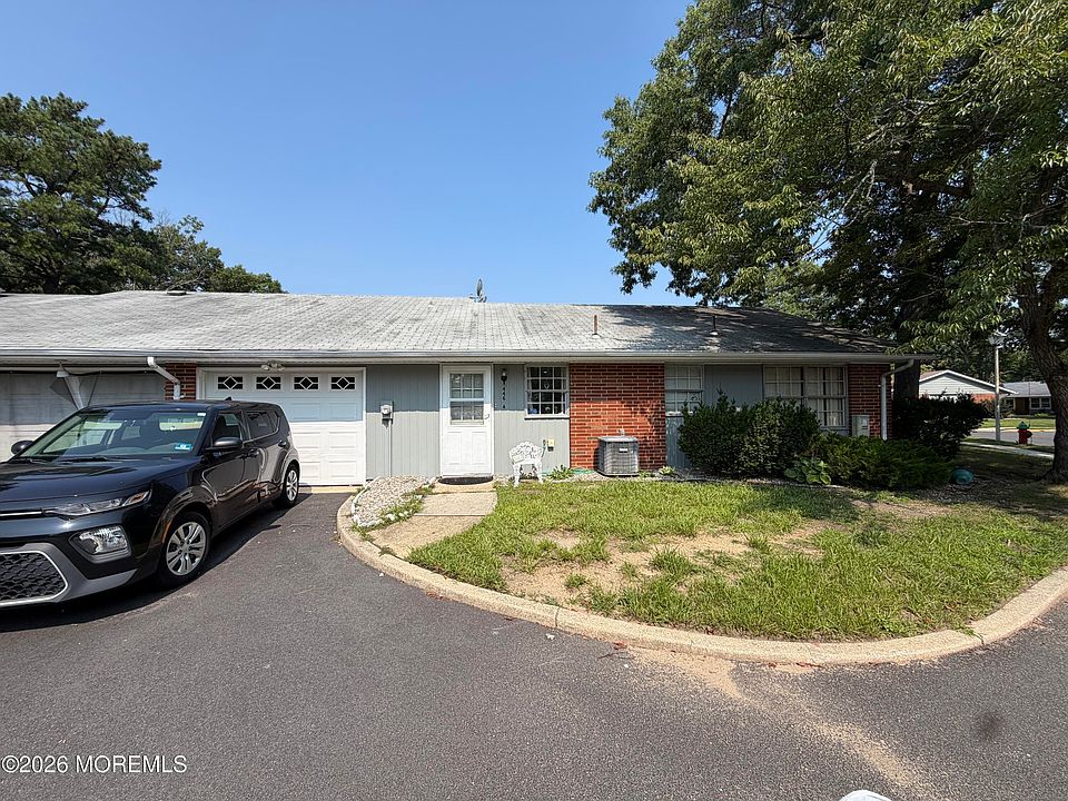 1st image of 446A Cheshire Court #1001