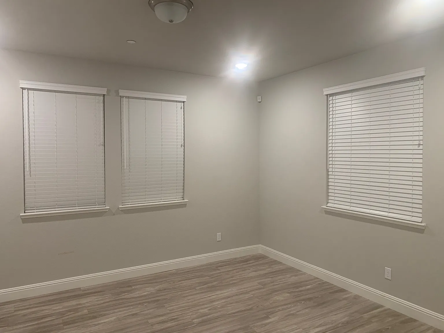 3 bed, 2.5 bath, 1452 sqft, $2,700 — Photo 2