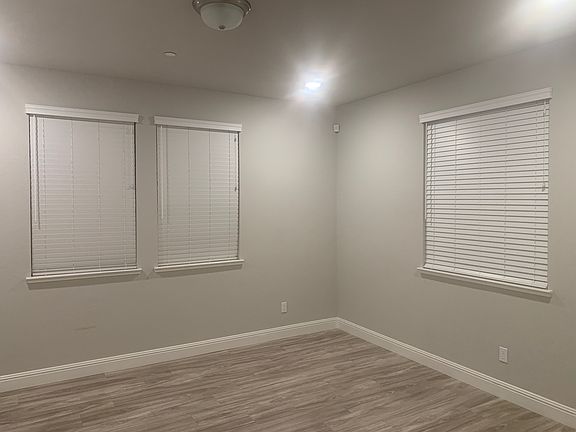 2nd image of 1017 Posey St