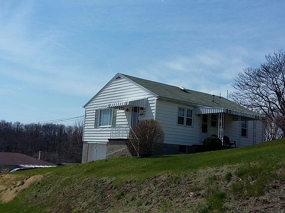 2nd image of 1020 Mace St