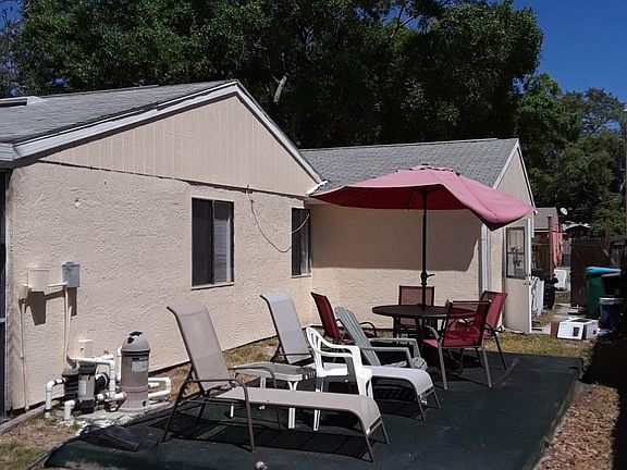 2nd image of 3076 Hanna Ct