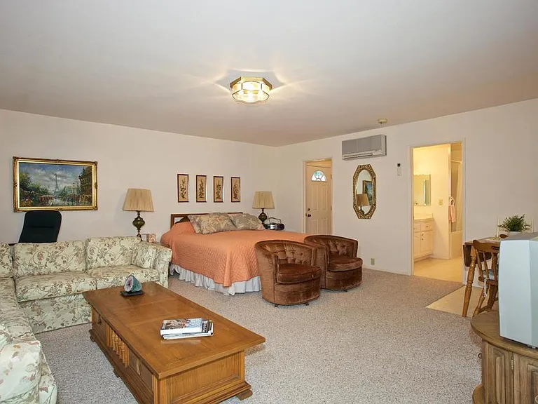 621 Country Club Ln — Photo 7