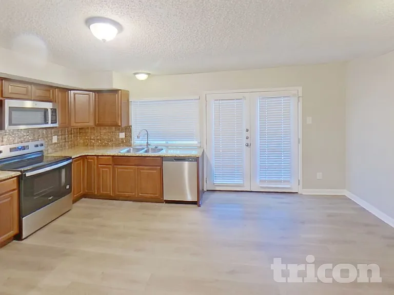 2908 Lemmontree Ln — Photo 5