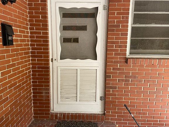 3rd image of 432 University Dr