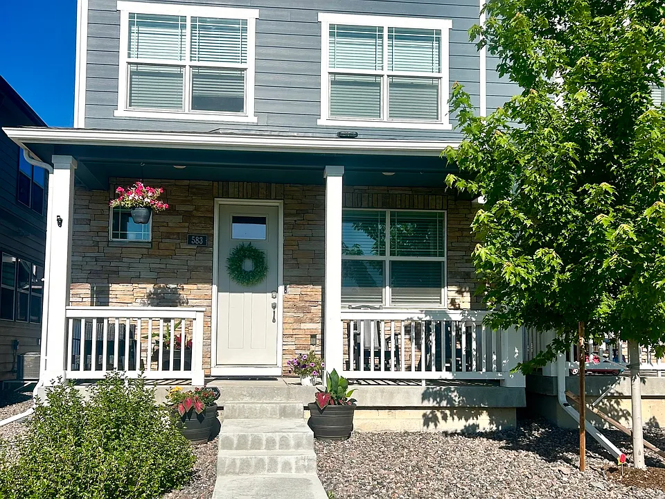 583 Thoroughbred Ln