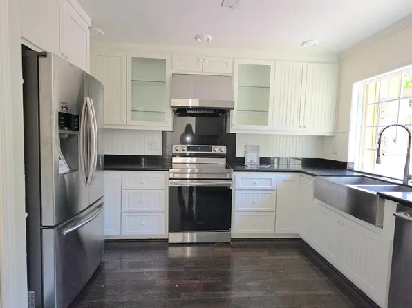1310 Commons Dr, Sacramento, CA 95825
