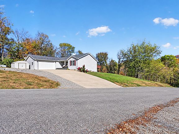 2nd image of 3995 Coy Hill Rd