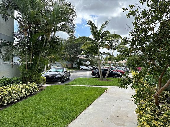 3rd image of 9849 S Riverside Dr #8-26