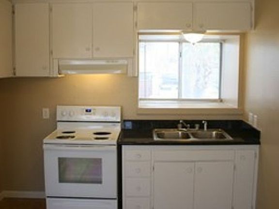 5th image of 2510 Haley St APT 26