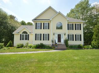 2 Wesley Ln, Salem, NH 03079