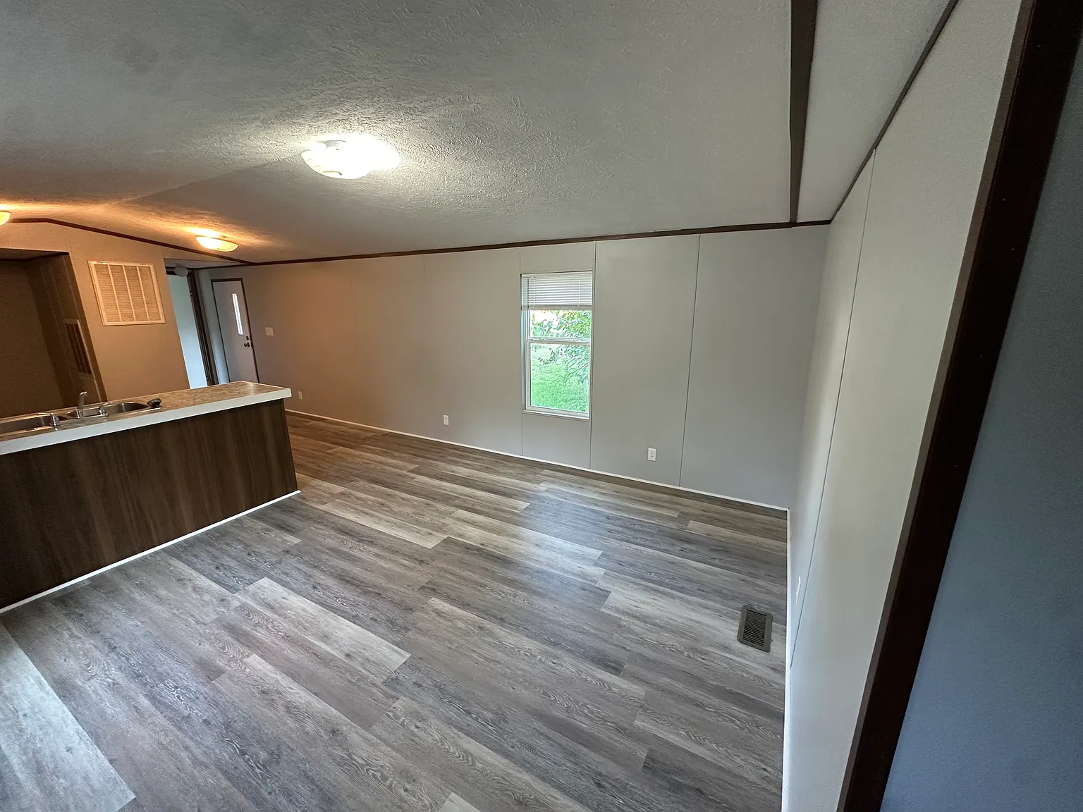 719 Howell Rd — Photo 3