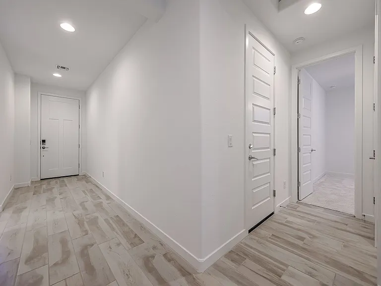 15771 W Superior Ave — Photo 8