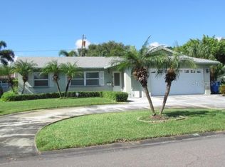 2337 S Shore Dr SE, Saint Petersburg, FL 33705