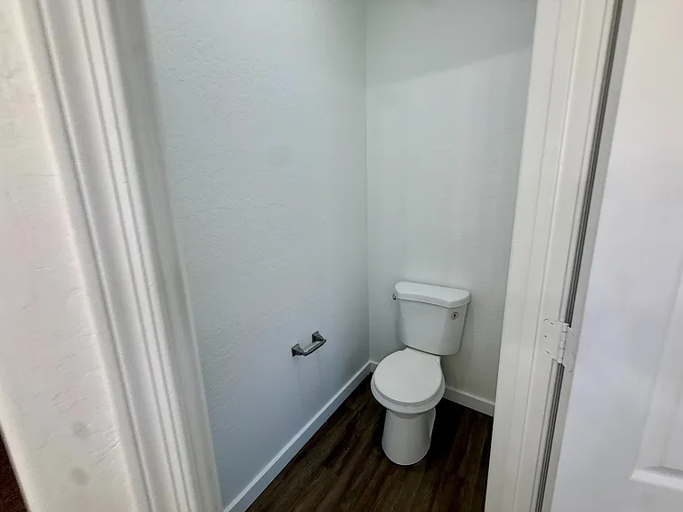15238 W Custer Ln — Photo 7