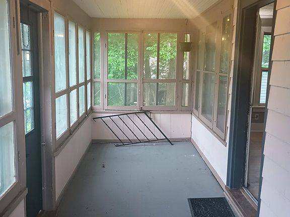 2nd image of 405 8th St E