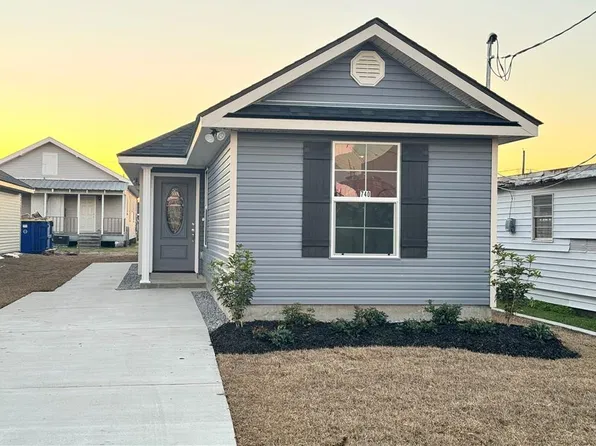 740 1st Ave, Harvey, LA 70058