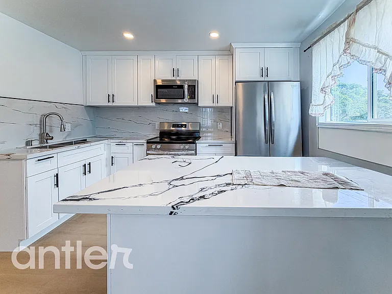 1891 Caspian Ave #L6 — Photo 1