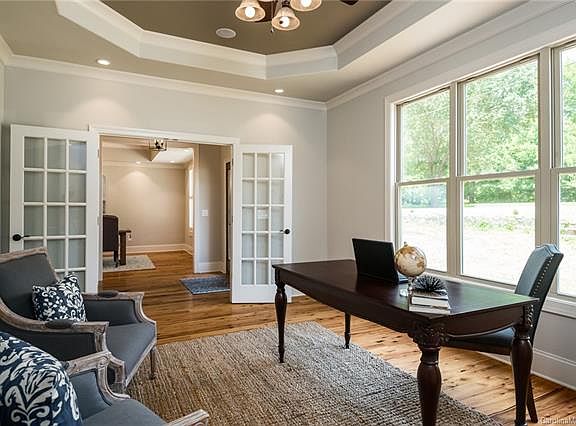 5th image of 172 Allendale Cir