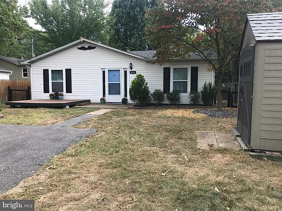 4th image of 631 Cyril Ave