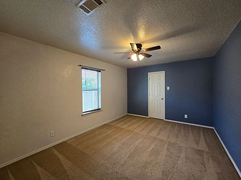3802 Captain Dr — Photo 18