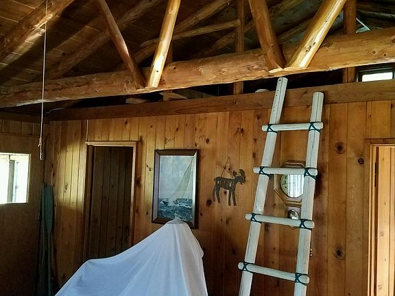 4th image of 1005 E Huron Dr