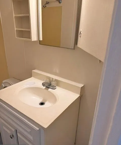 27 Main St E #304 — Photo 8