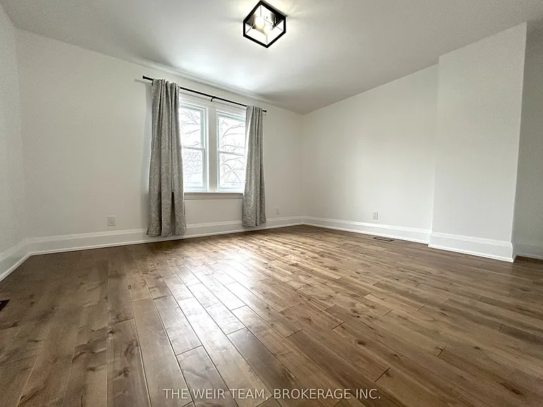 3 Costain Ave — Photo 10