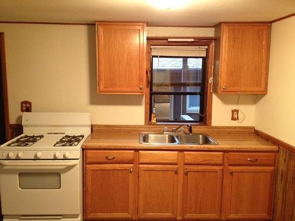 2nd image of 15716 91st Ave
