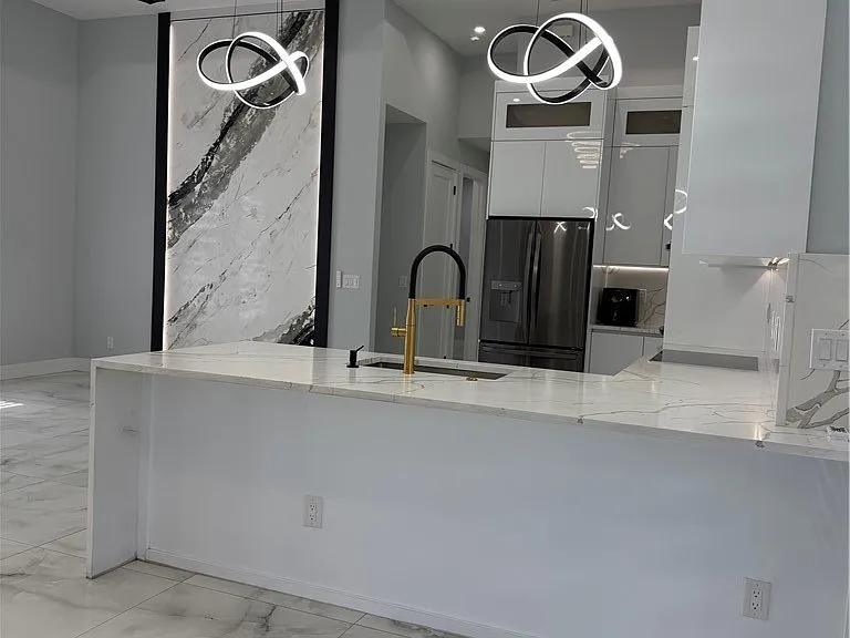 221 SW 25th Ave — Photo 7