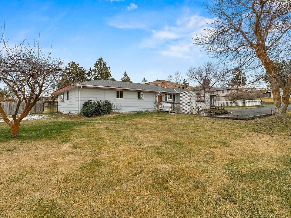 1st image of 135 Leach Dr