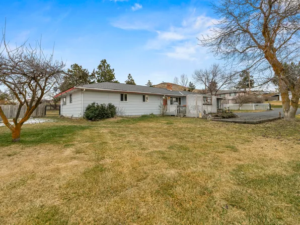 135 Leach Dr, Midland, OR 97634