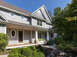 17244 Valley Rd, Eden Prairie, MN 55347