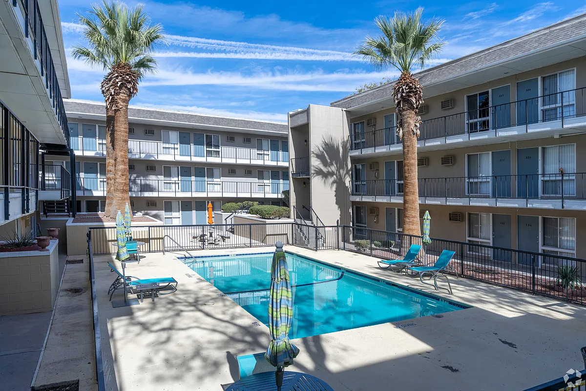 Building Photo - Vista Sol Apartments