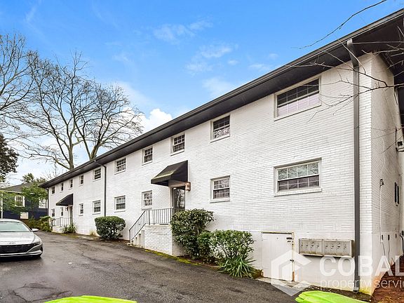 3rd image of 401 Clifton Rd NE APT 4