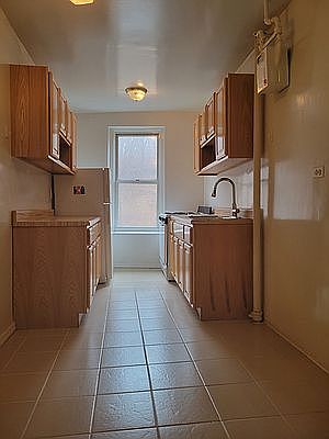 5th image of 110 Seaman Ave APT 7B