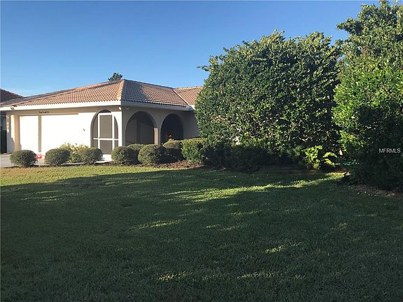 4th image of 2241 Lakewood Dr