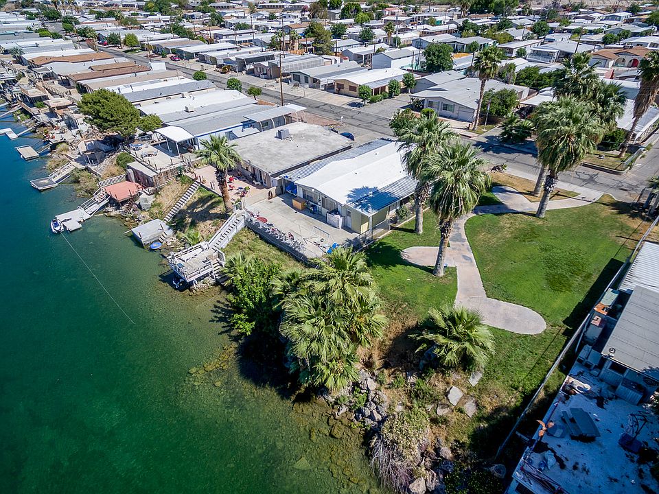 1st image of 400 E Riverfront Dr