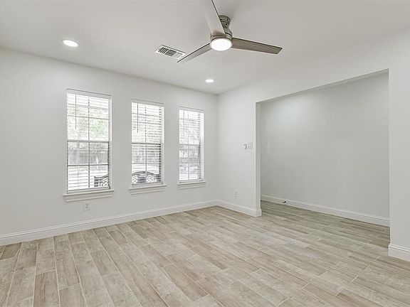 3rd image of 408 Christina Ln