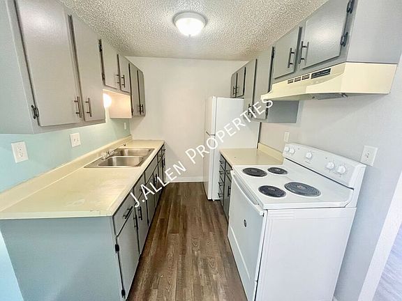 3rd image of 1805 Parker Cir Unit C