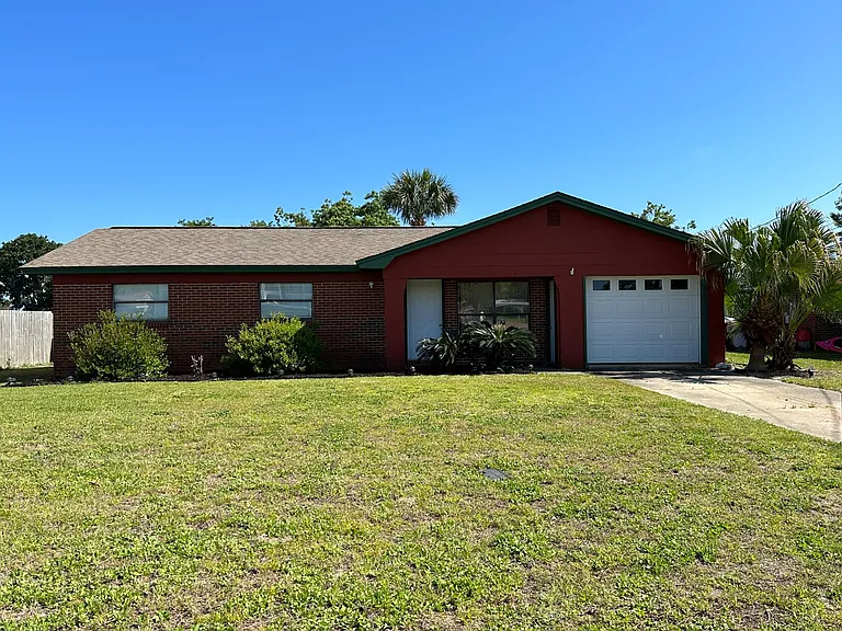 Laurel Dr — Photo 6