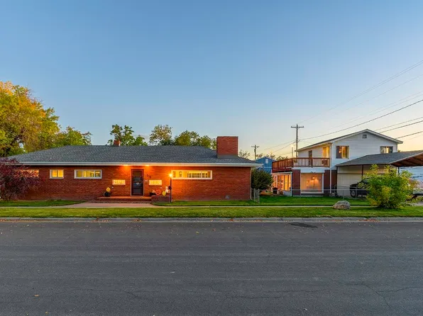 210 W 1st St, Powell, WY 82435